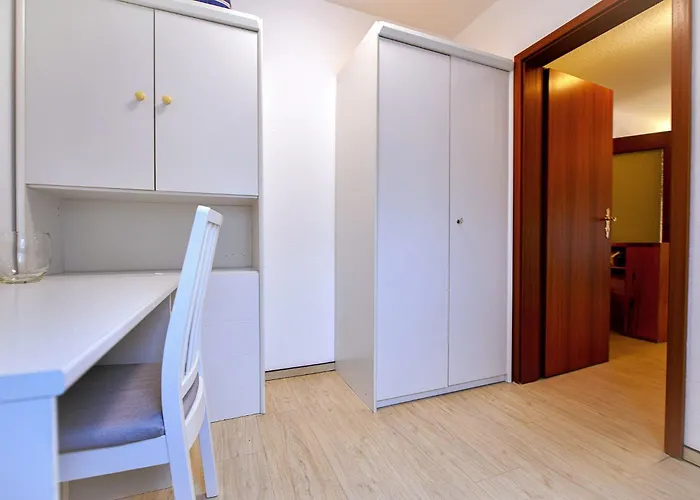 Land Und Lm24 库克斯港